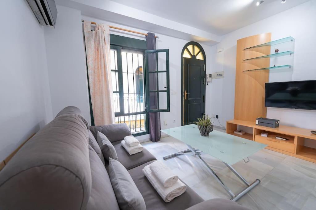 Apartamento Junto A Las Setas De Sevilla Luaran gambar