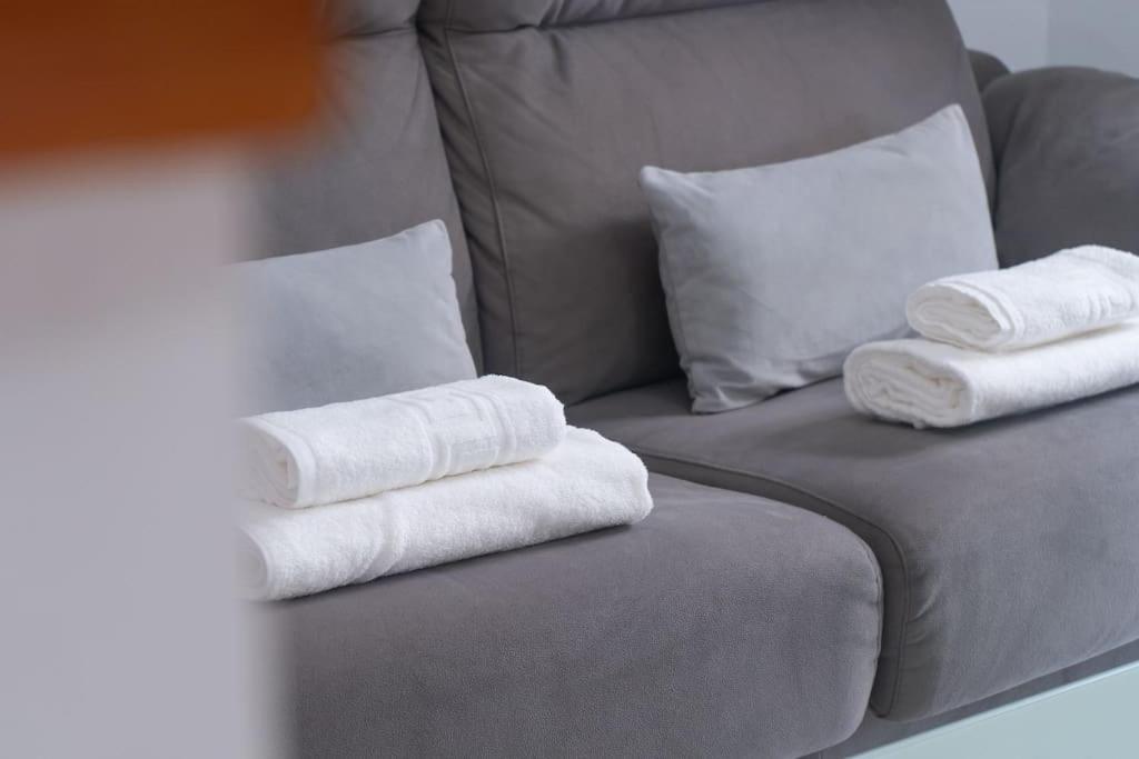 Apartamento Junto A Las Setas De Sevilla Luaran gambar